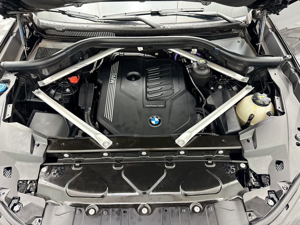 Used 2022 BMW X5 sDrive40i w/ Parking Assistance Package image 28