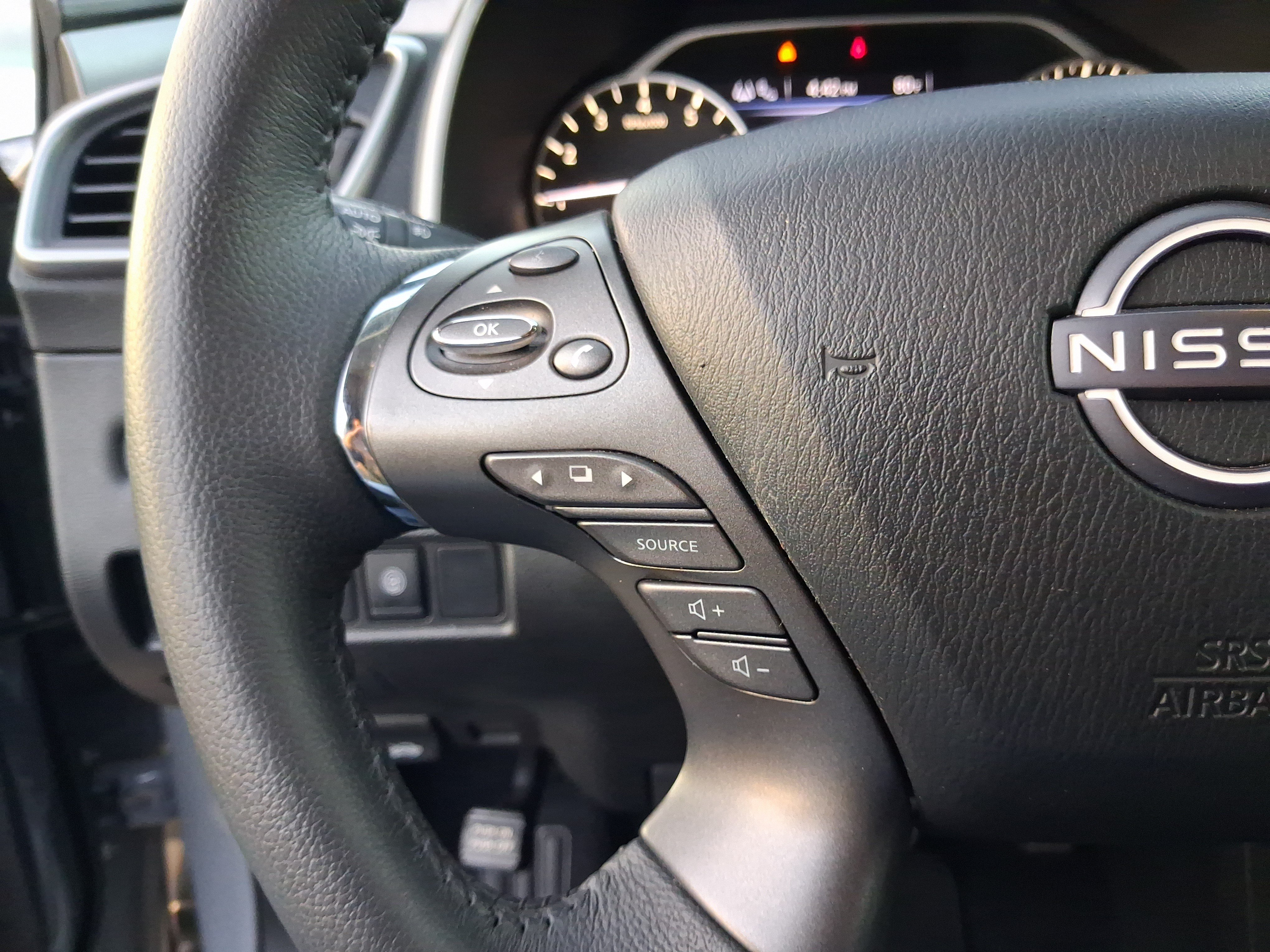 Used 2023 Nissan Murano SV w/ SV Midnight Edition Package FWD image 16