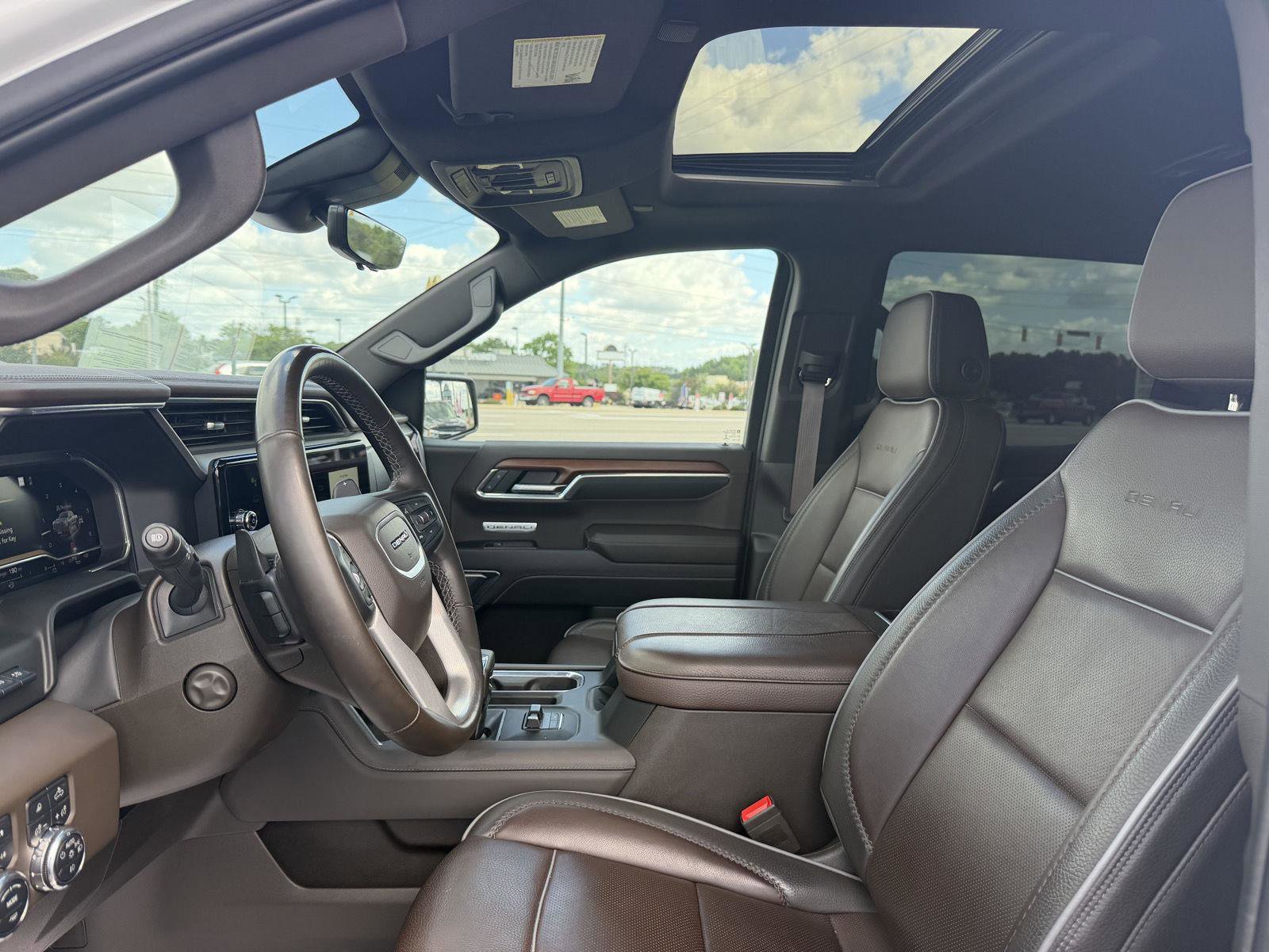 Used 2023 GMC Sierra 1500 Denali w/ Denali Reserve Package AWD/4WD image 18