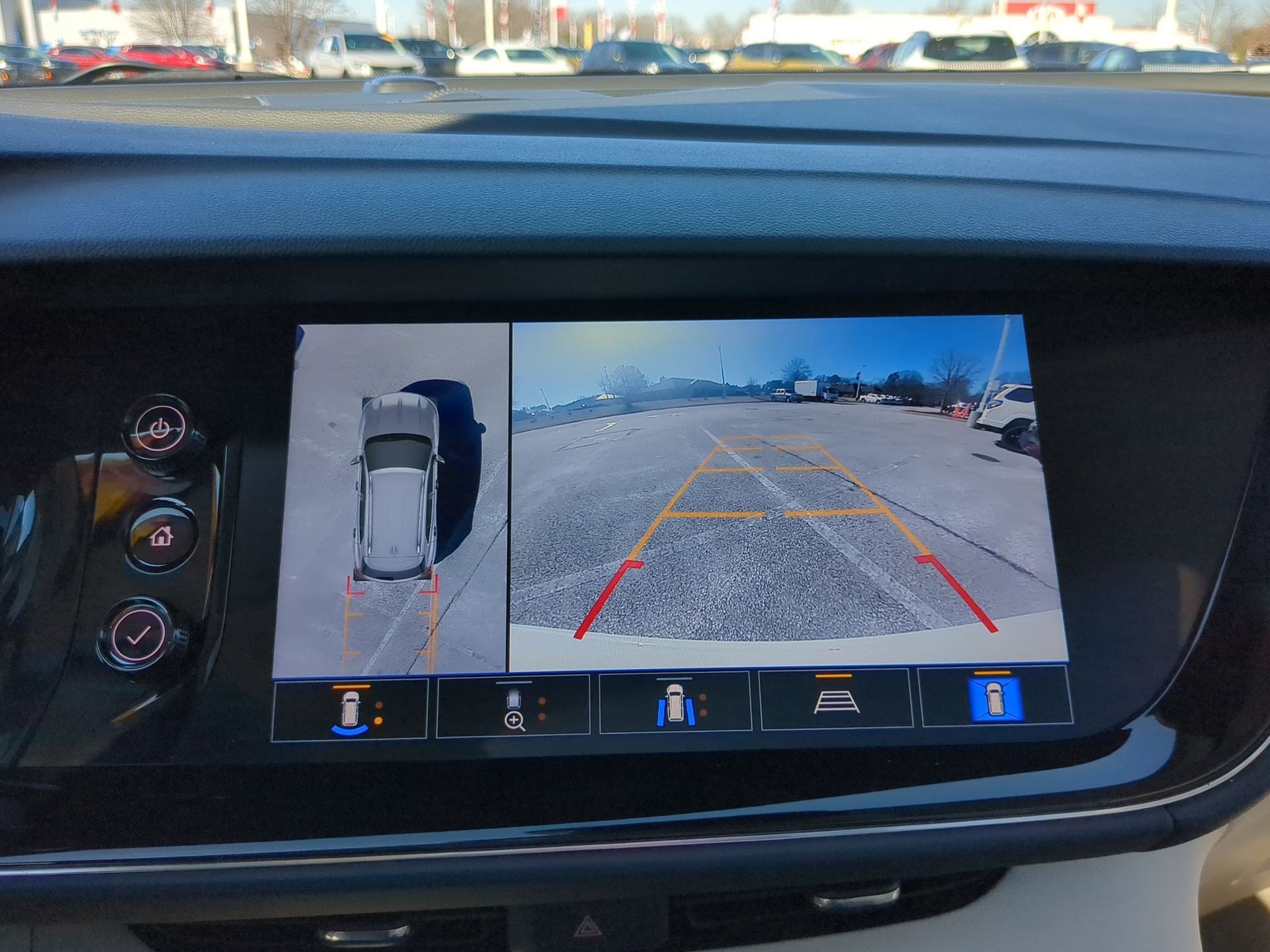 Used 2021 Buick Envision Avenir w/ Technology Package II FWD image 17