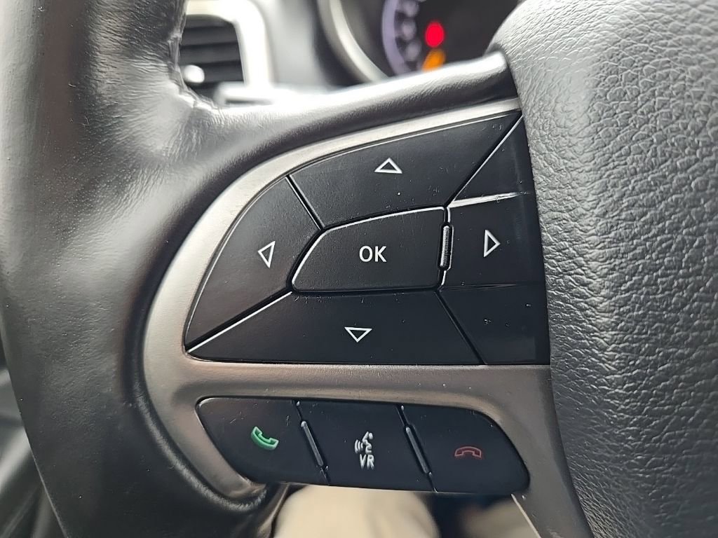 Used 2020 Jeep Grand Cherokee Limited image 17