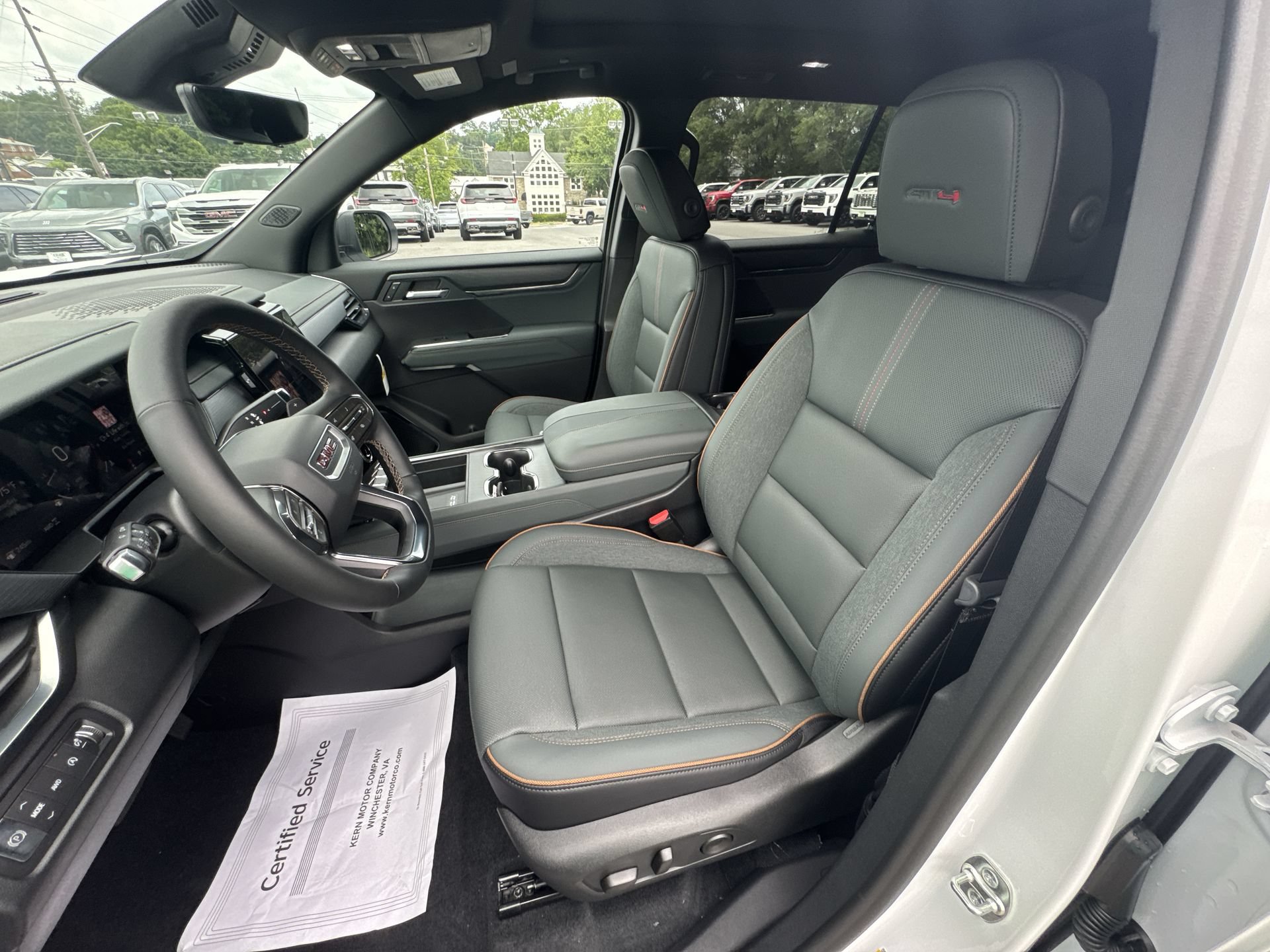 New 2026 GMC Acadia AT4 w/ Luxury Package AWD/4WD image 13
