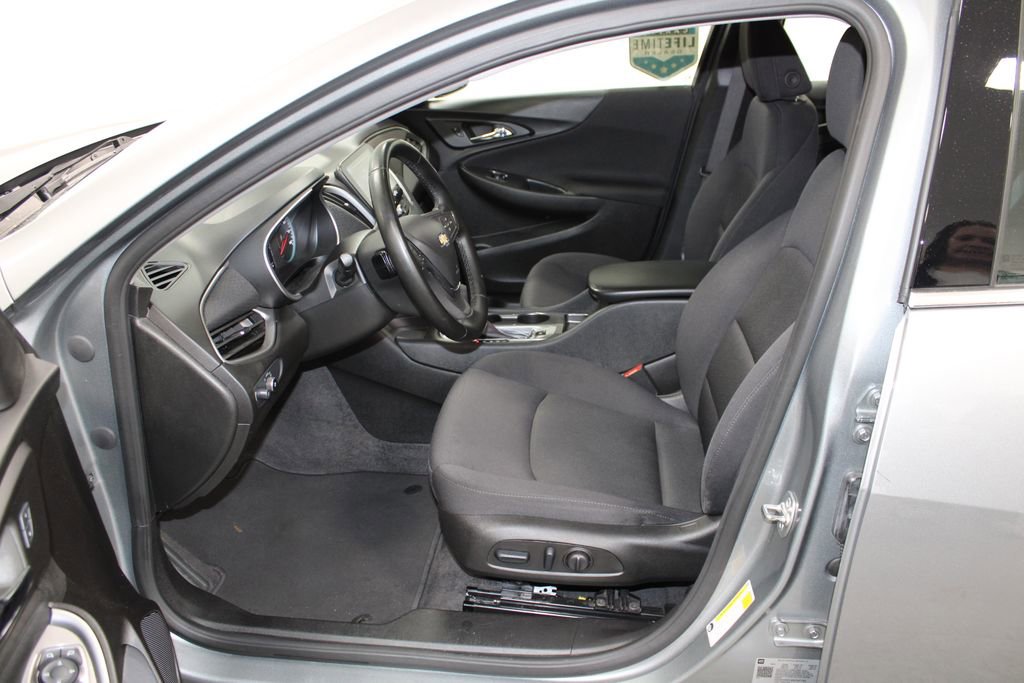 Used 2024 Chevrolet Malibu RS image 19