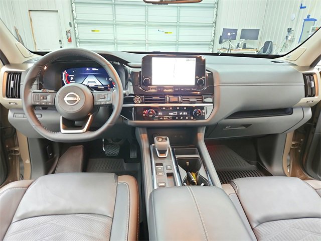 Used 2024 Nissan Pathfinder Platinum w/ Cargo Package image 26