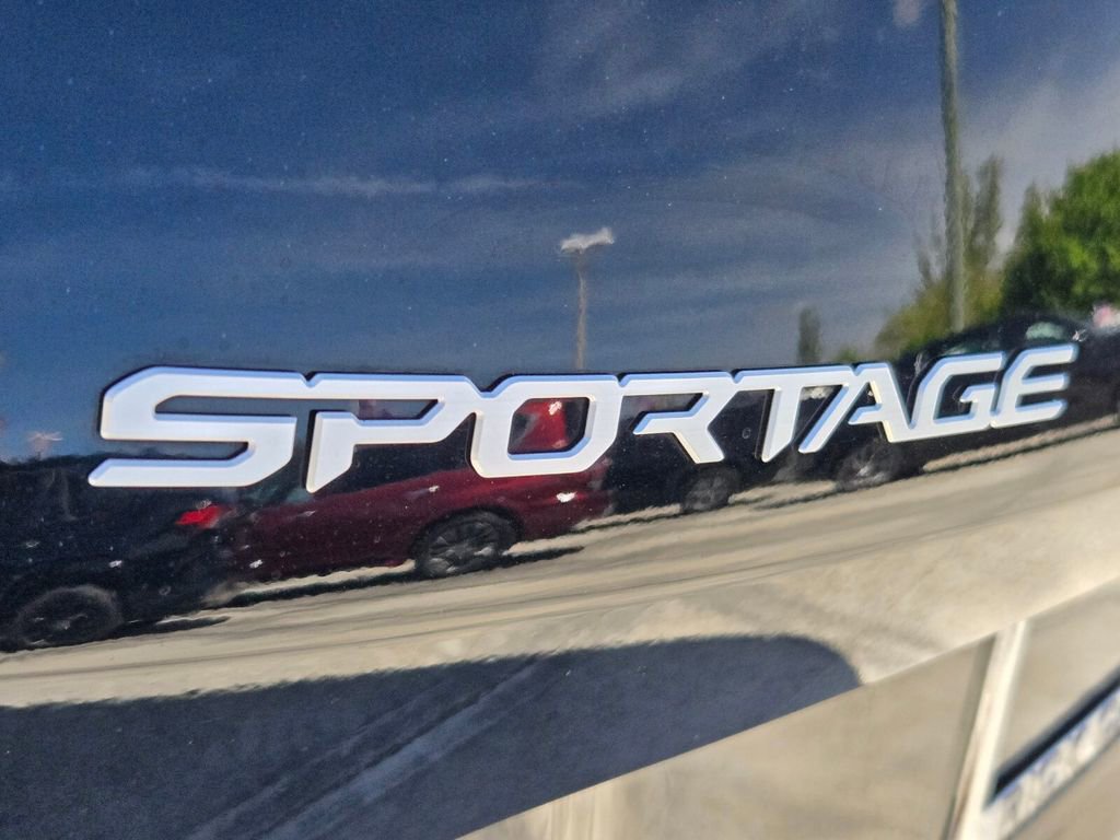 Used 2024 Kia Sportage SX image 14