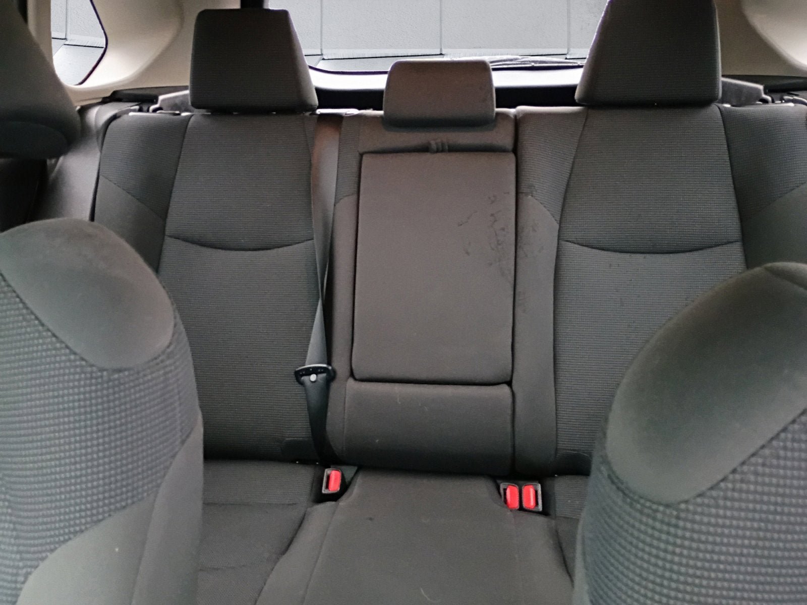 Used 2021 Toyota RAV4 LE w/ Carpet Mat Package (TMS) AWD/4WD image 14