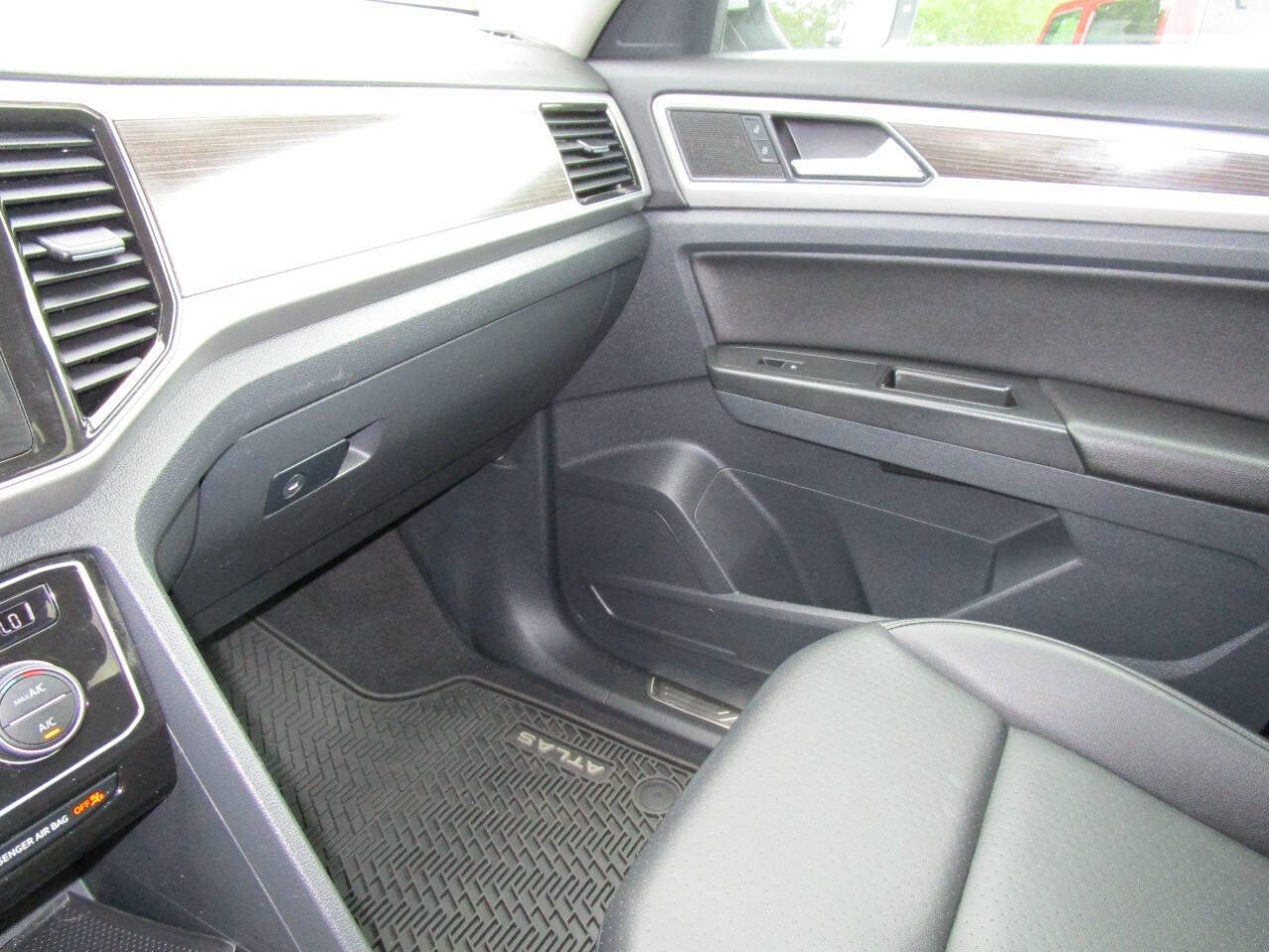 Used 2019 Volkswagen Atlas SEL image 14