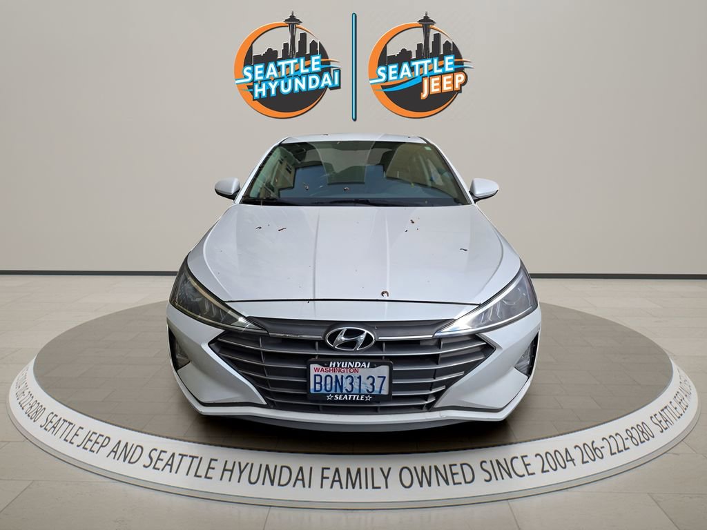 Used 2019 Hyundai Elantra SE w/ Cargo Package FWD image 3