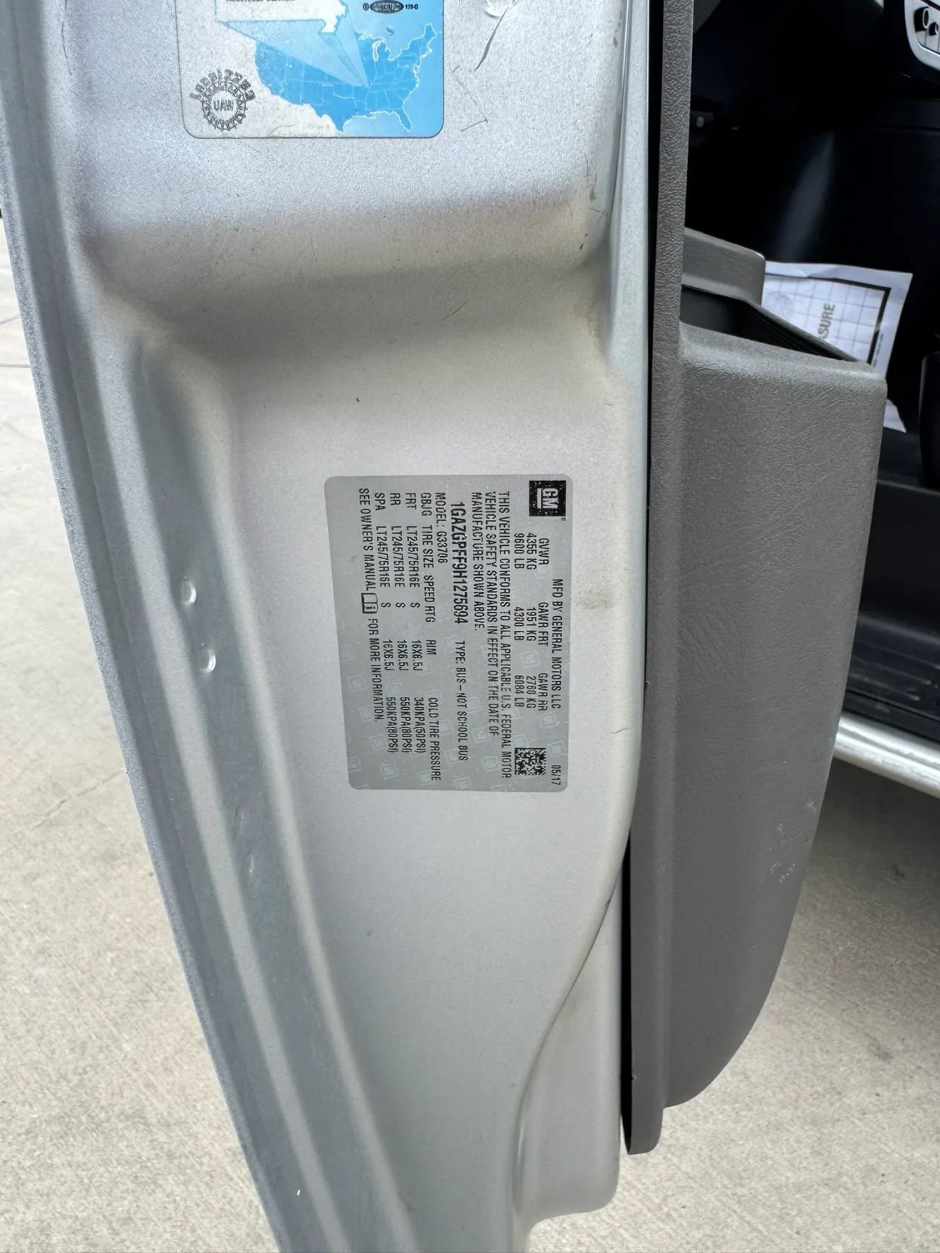 Used 2017 Chevrolet Express 3500 LT w/ LT Preferred Equipment Group image 48