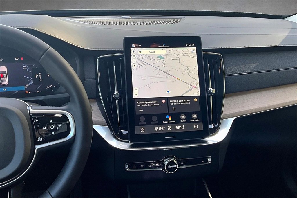 New 2026 Volvo XC90 B6 Plus w/ Protection Package image 6