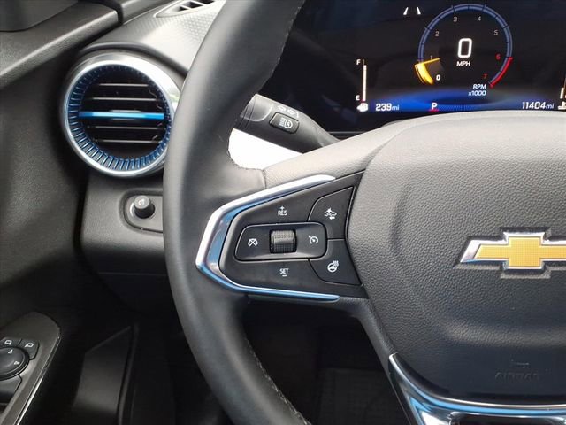 Used 2025 Chevrolet Trax LT w/ LT Convenience Package image 17