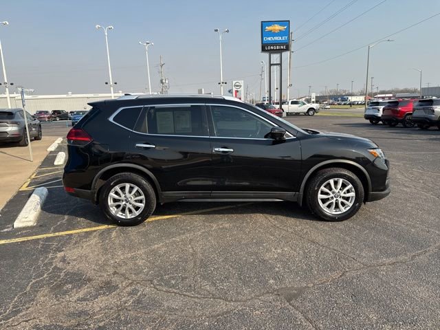 Used 2017 Nissan Rogue SV w/ SV Premium Package image 8