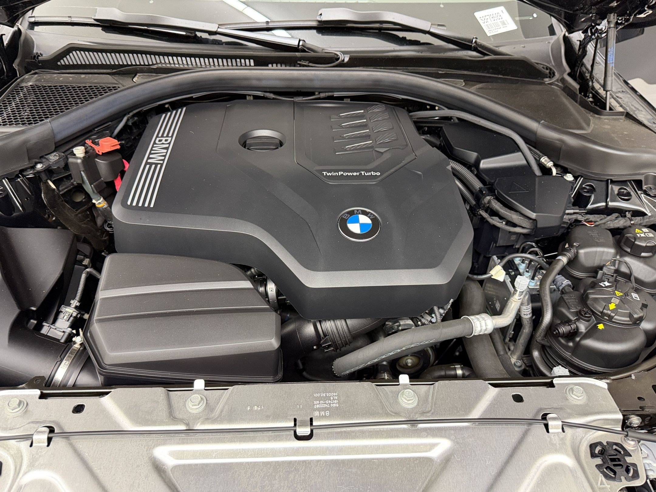 Used 2025 BMW 230i Coupe w/ Convenience Package RWD image 34