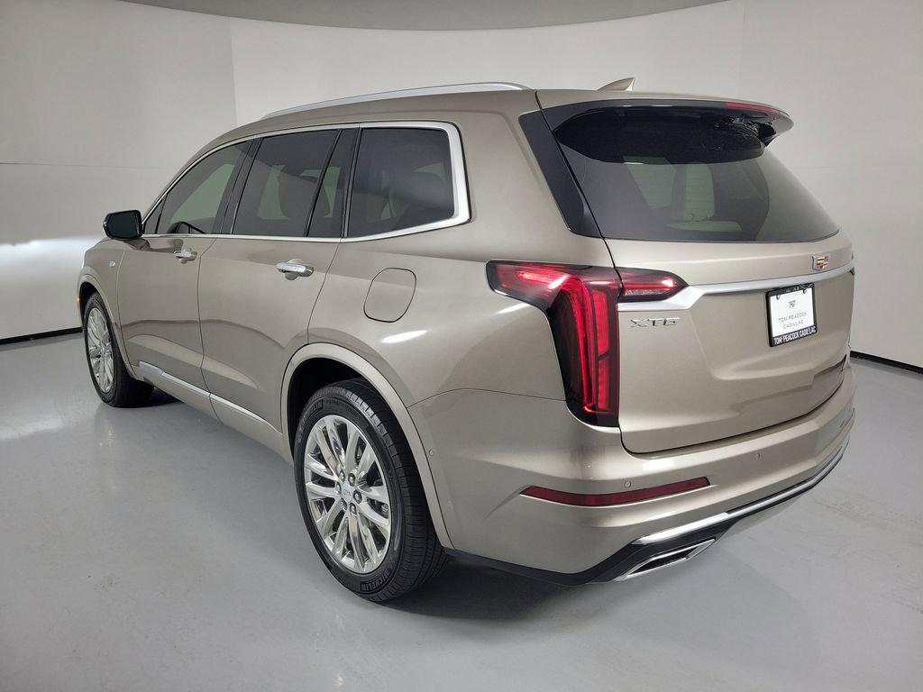Certified 2023 Cadillac XT6 Premium Luxury w/ Technology Package FWD image 3