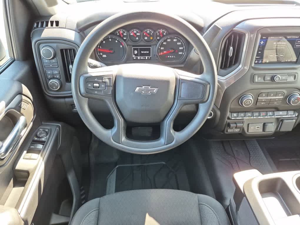 Used 2025 Chevrolet Silverado 2500 Custom w/ Custom Value Package AWD/4WD image 8