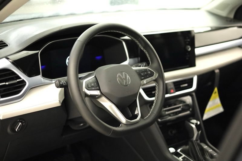 New 2026 Volkswagen Taos SE AWD/4WD image 12