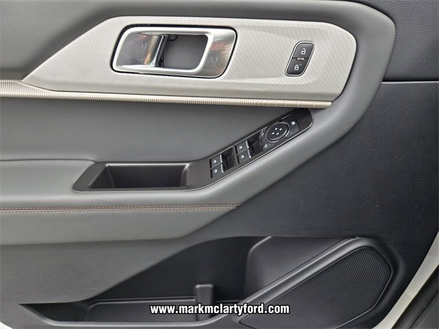New 2026 Ford Explorer Active w/ Active Comfort Package image 22