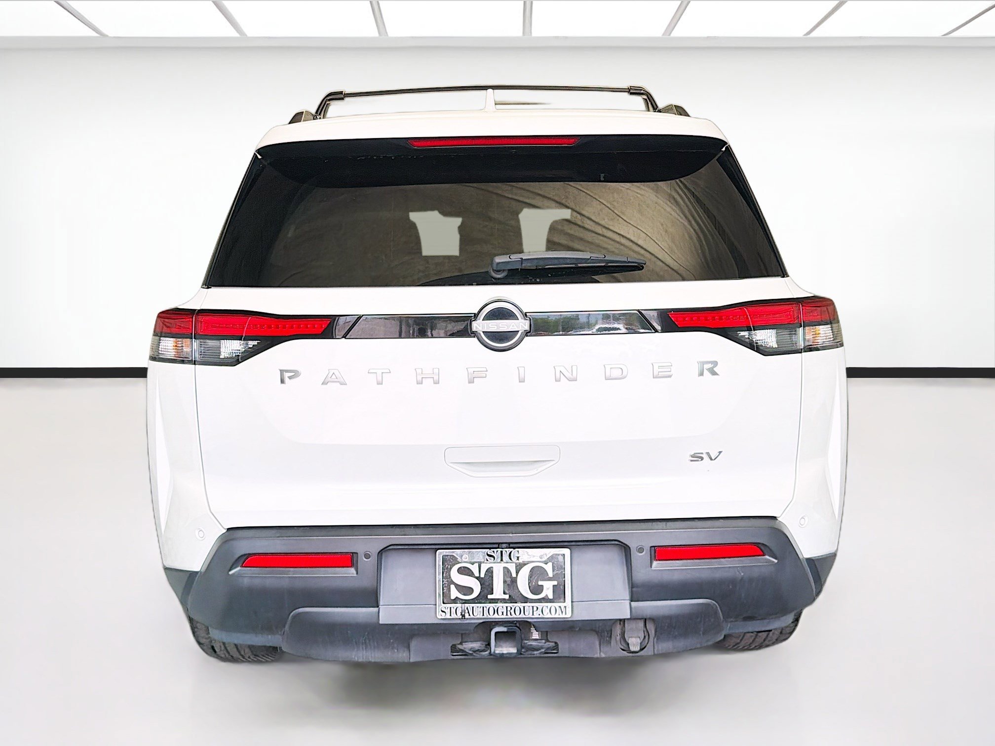 Used 2023 Nissan Pathfinder SV w/ SV Premium Package FWD image 5