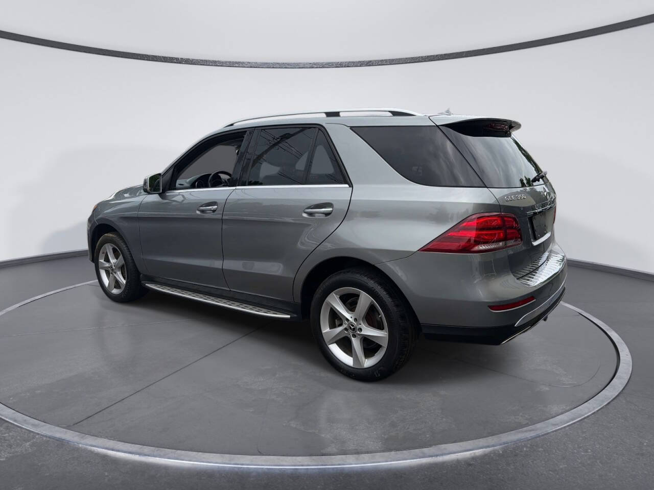 Used 2016 Mercedes-Benz GLE 350 4MATIC image 3
