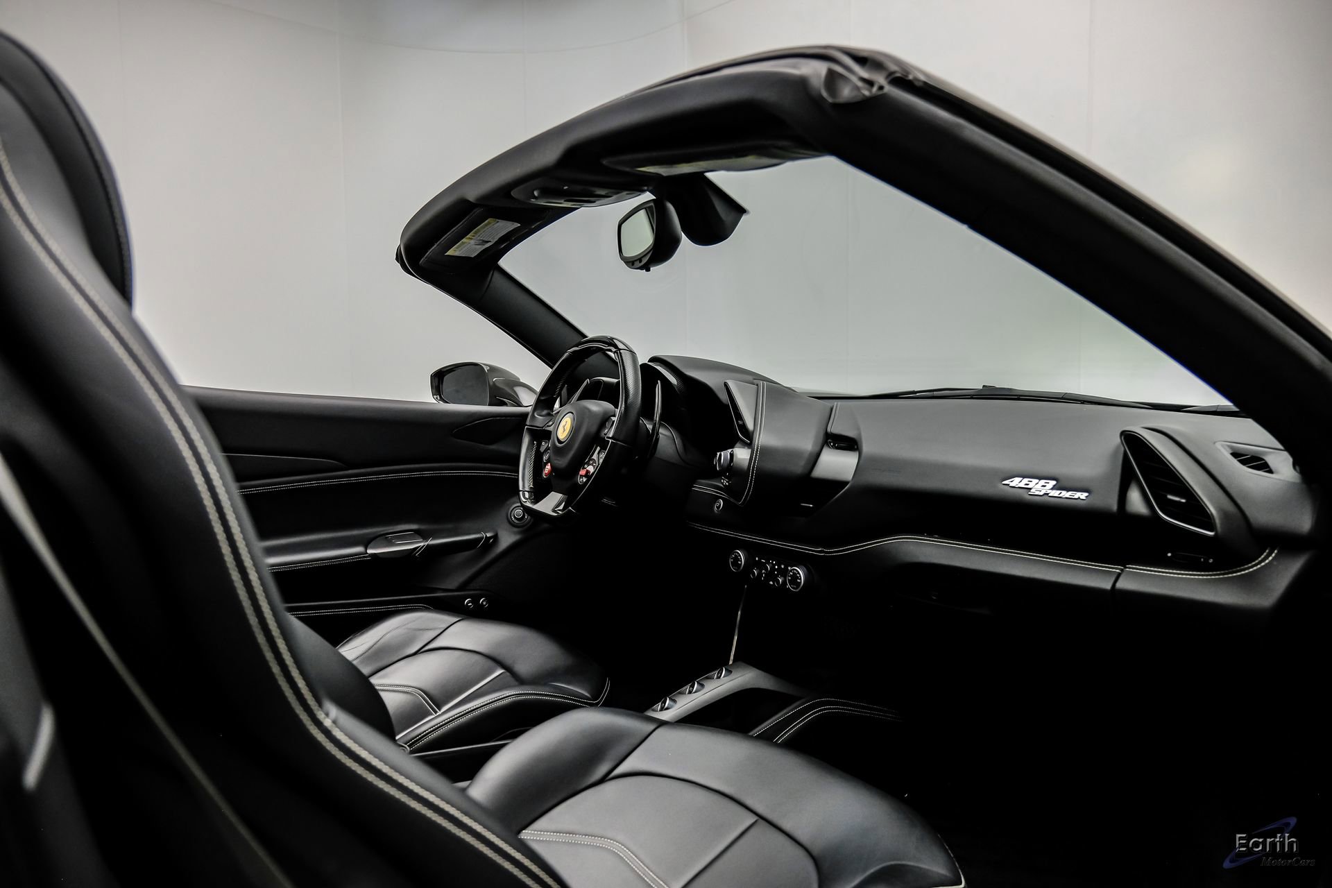 Used 2018 Ferrari 488 Spider image 59