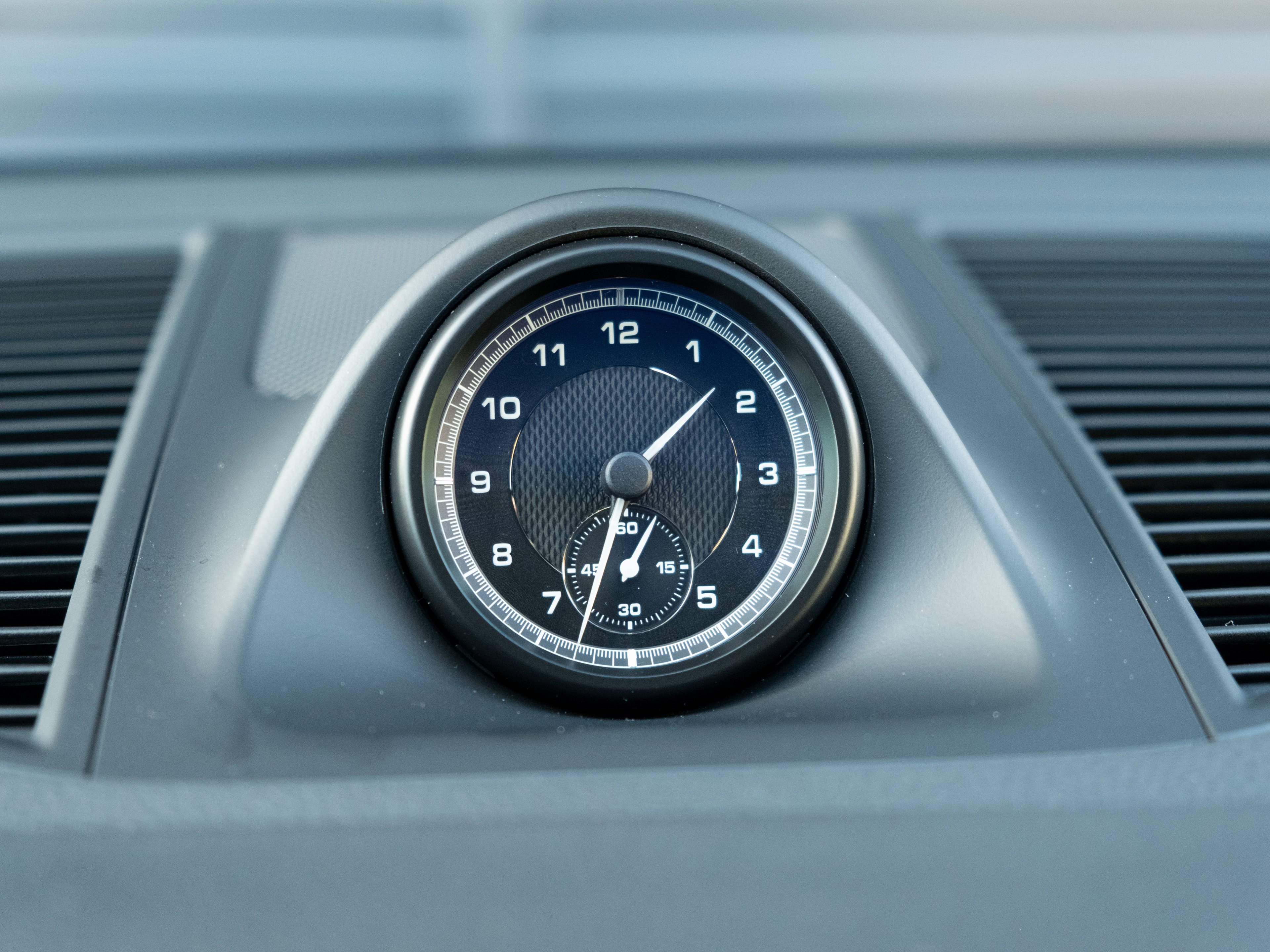 Certified 2025 Porsche Macan image 19