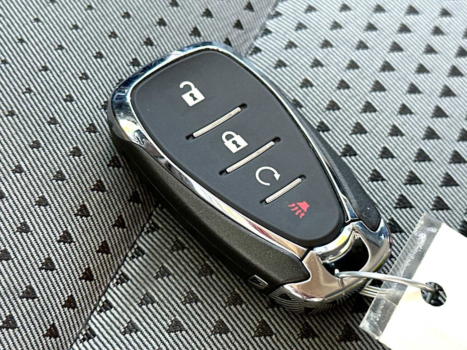 Used 2025 Chevrolet Trax LT w/ LT Convenience Package image 29