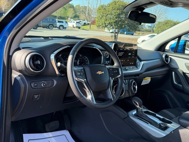 Used 2025 Chevrolet Blazer LT image 16