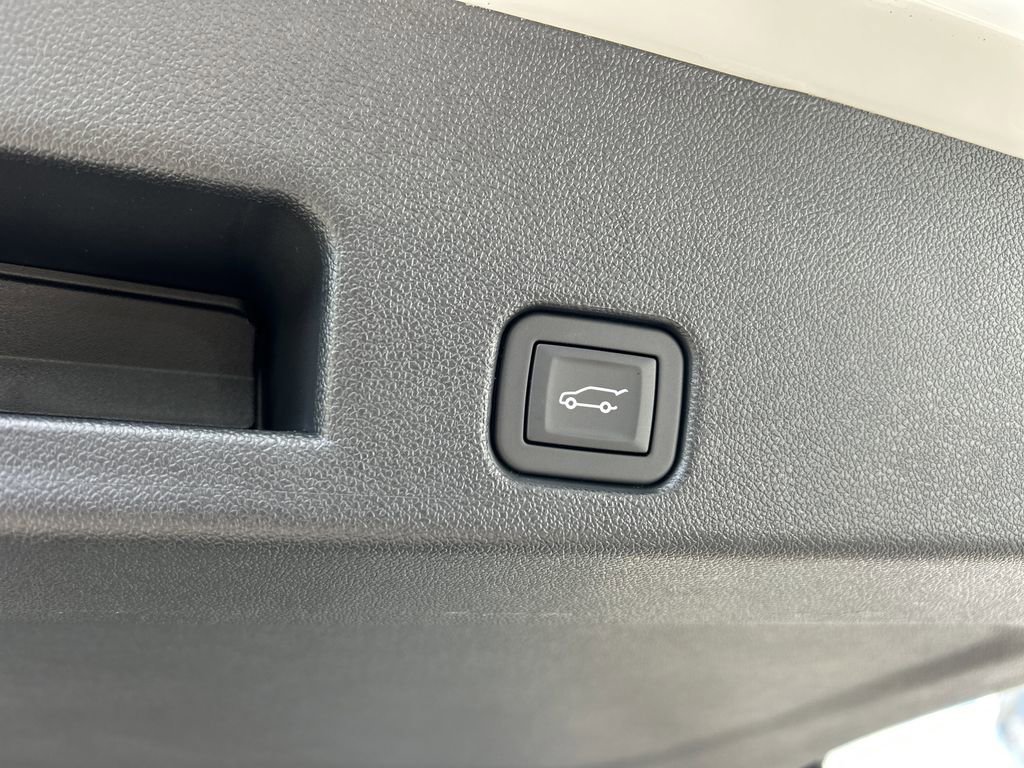 Certified 2024 GMC Acadia AT4 w/ Luxury Package image 12
