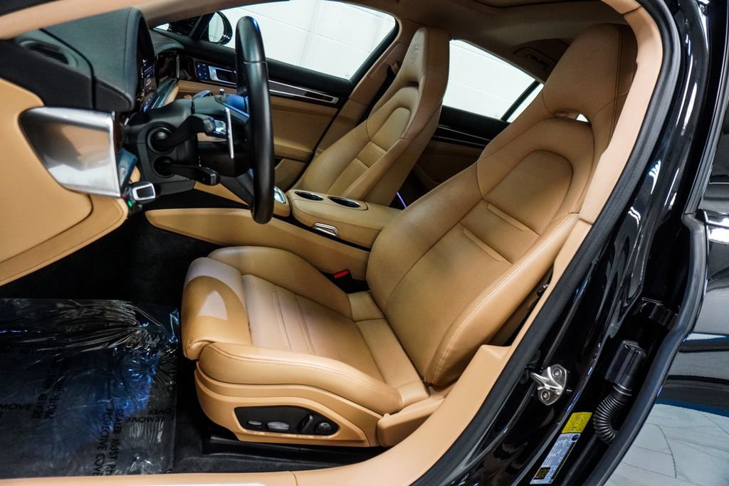 Used 2023 Porsche Panamera 4 Platinum Edition AWD/4WD image 6