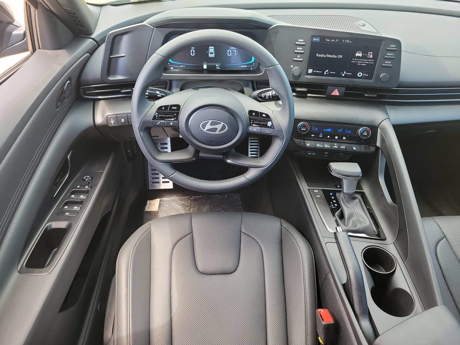 New 2026 Hyundai Elantra SEL Sport FWD image 7