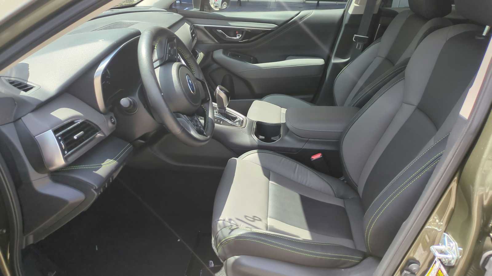 Certified 2025 Subaru Outback Onyx Edition AWD/4WD image 12