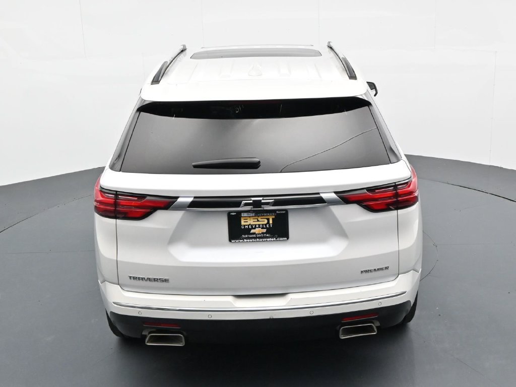 Used 2023 Chevrolet Traverse Premier FWD image 24
