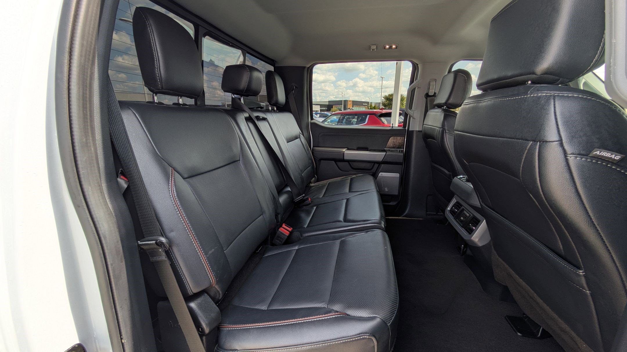 Used 2024 Ford F250 Lariat image 29