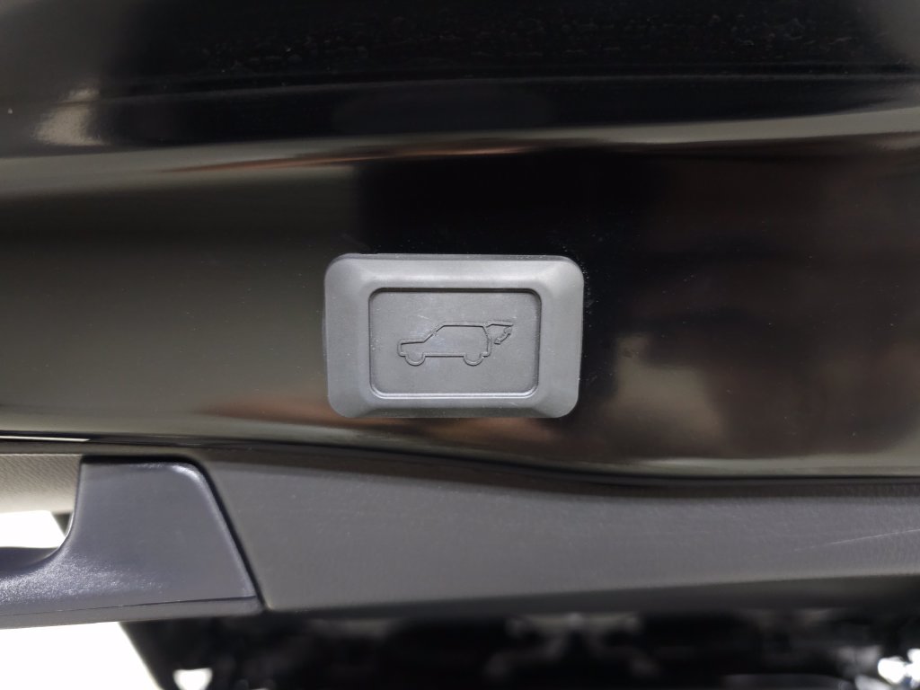 Used 2025 Toyota RAV4 XLE Premium w/ Weather Package AWD/4WD image 6
