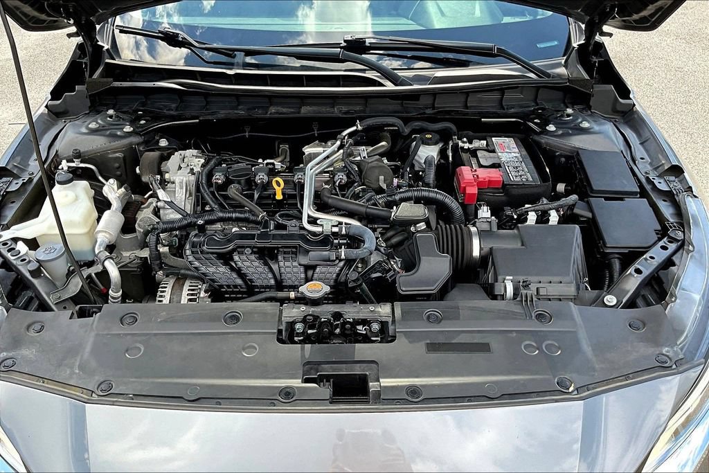 Used 2024 Nissan Altima 2.5 SV FWD image 31