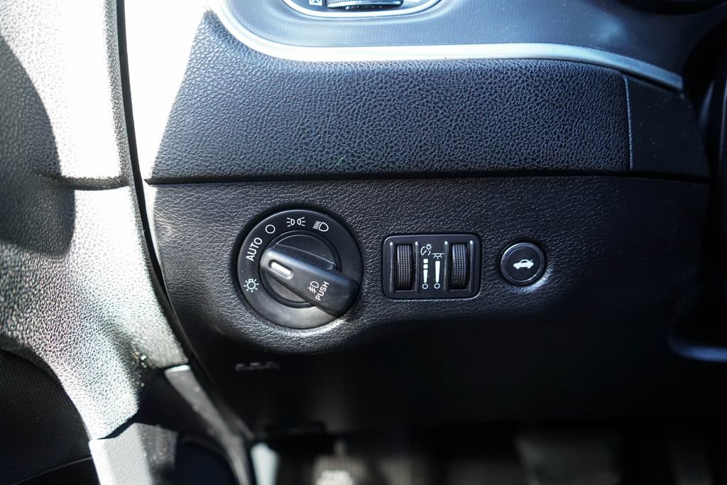 Used 2019 Dodge Charger R/T RWD image 28