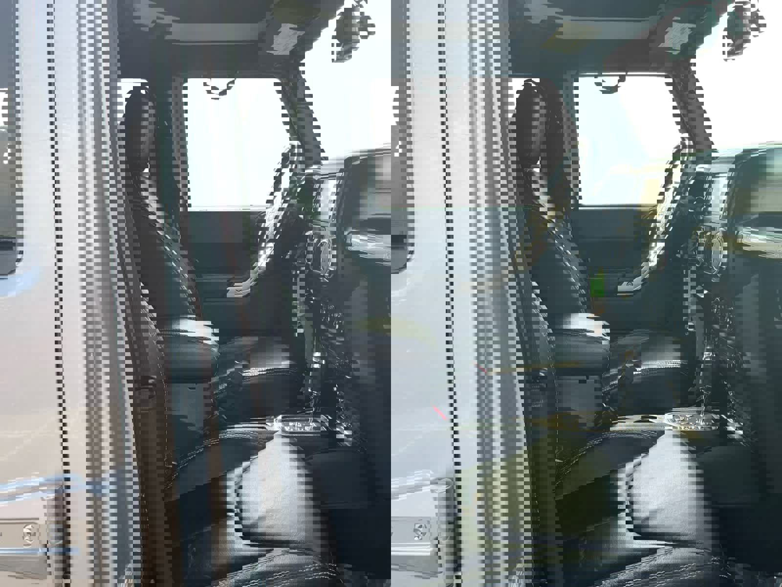 Used 2014 Jeep Wrangler Unlimited Rubicon image 14