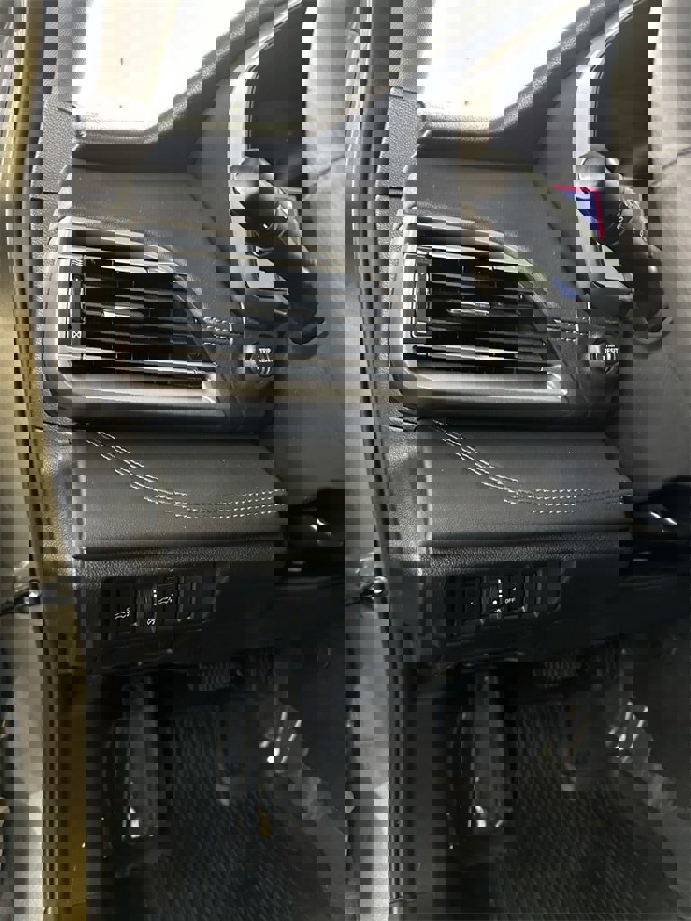 Used 2023 Subaru Outback Limited image 15