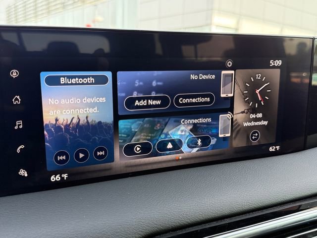 Used 2025 Nissan Armada SV image 17