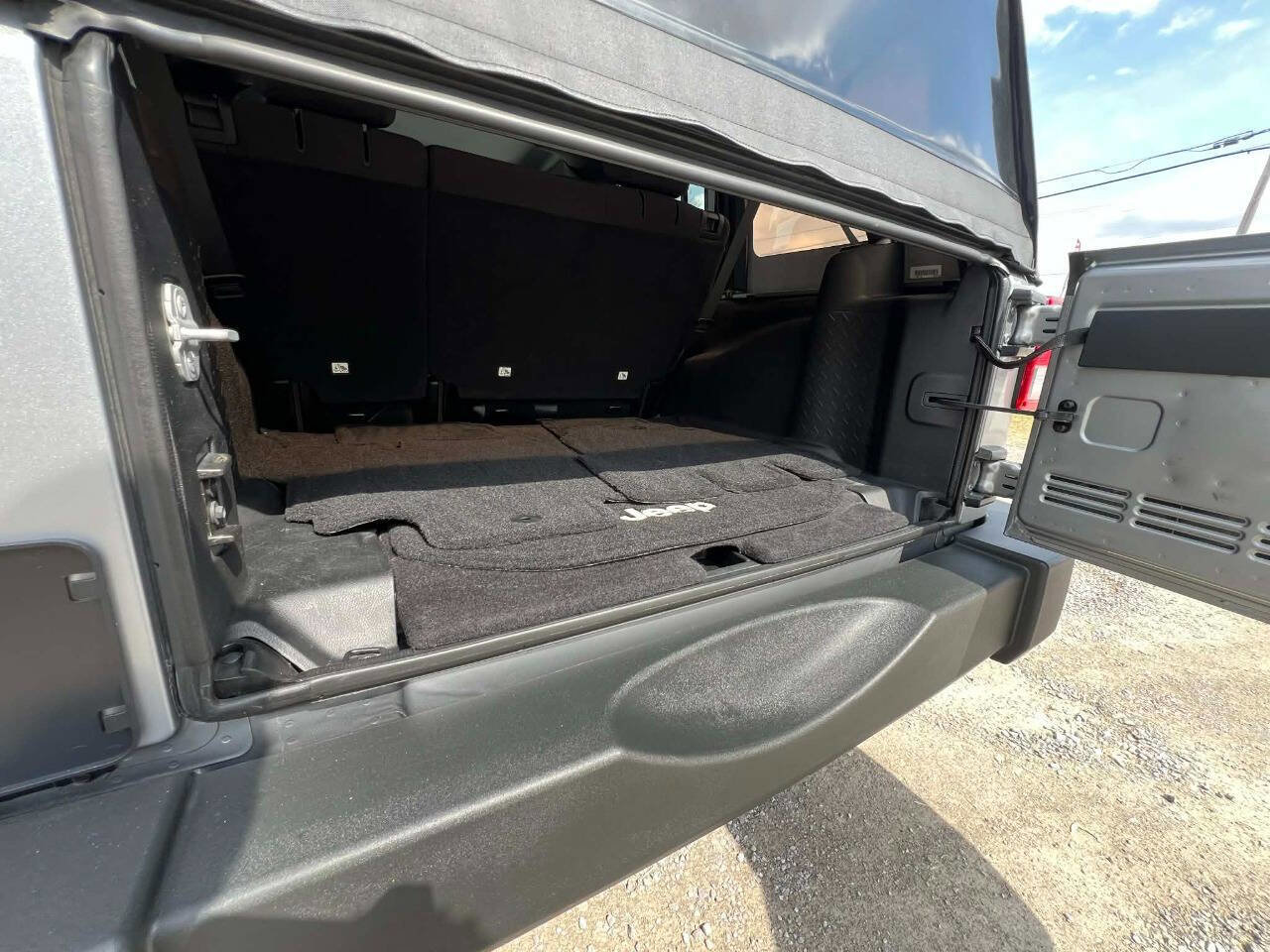 Used 2014 Jeep Wrangler Unlimited Sport w/ Quick Order Package 24S image 9