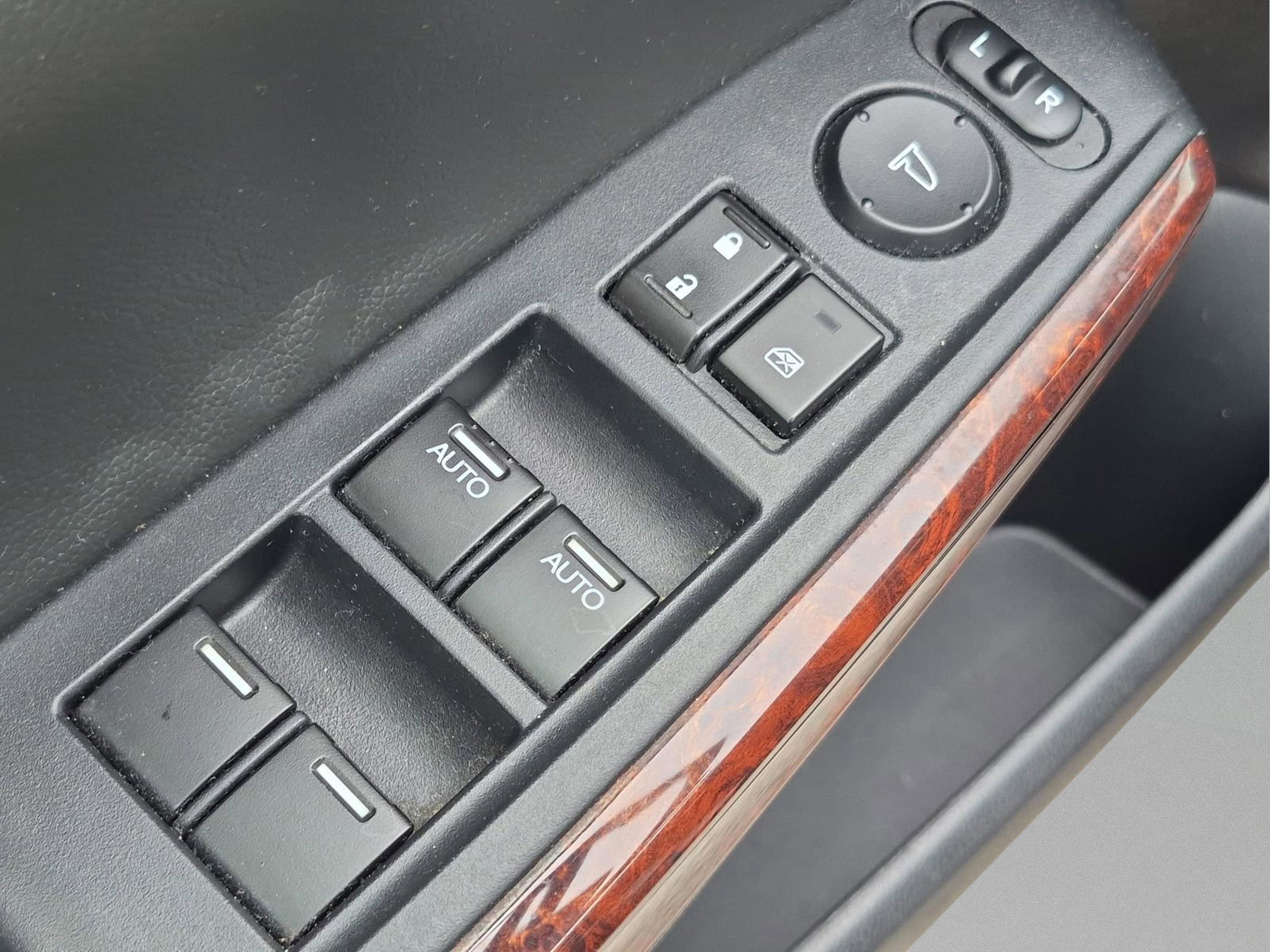 Used 2012 Honda Crosstour EX-L image 16
