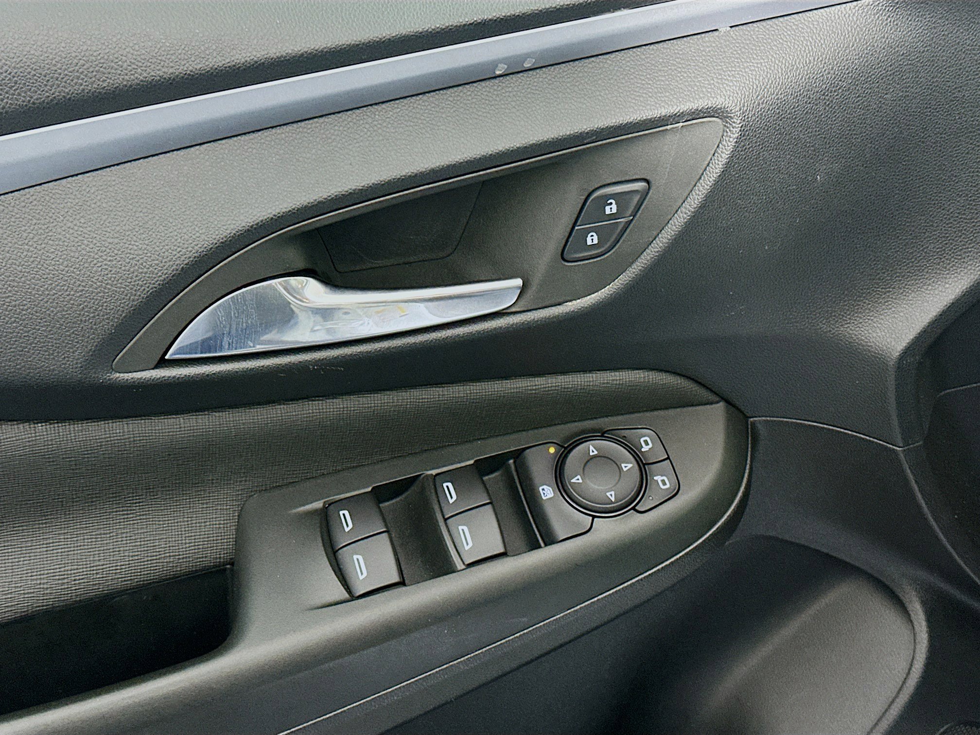 Used 2025 Buick Envista Preferred FWD image 15