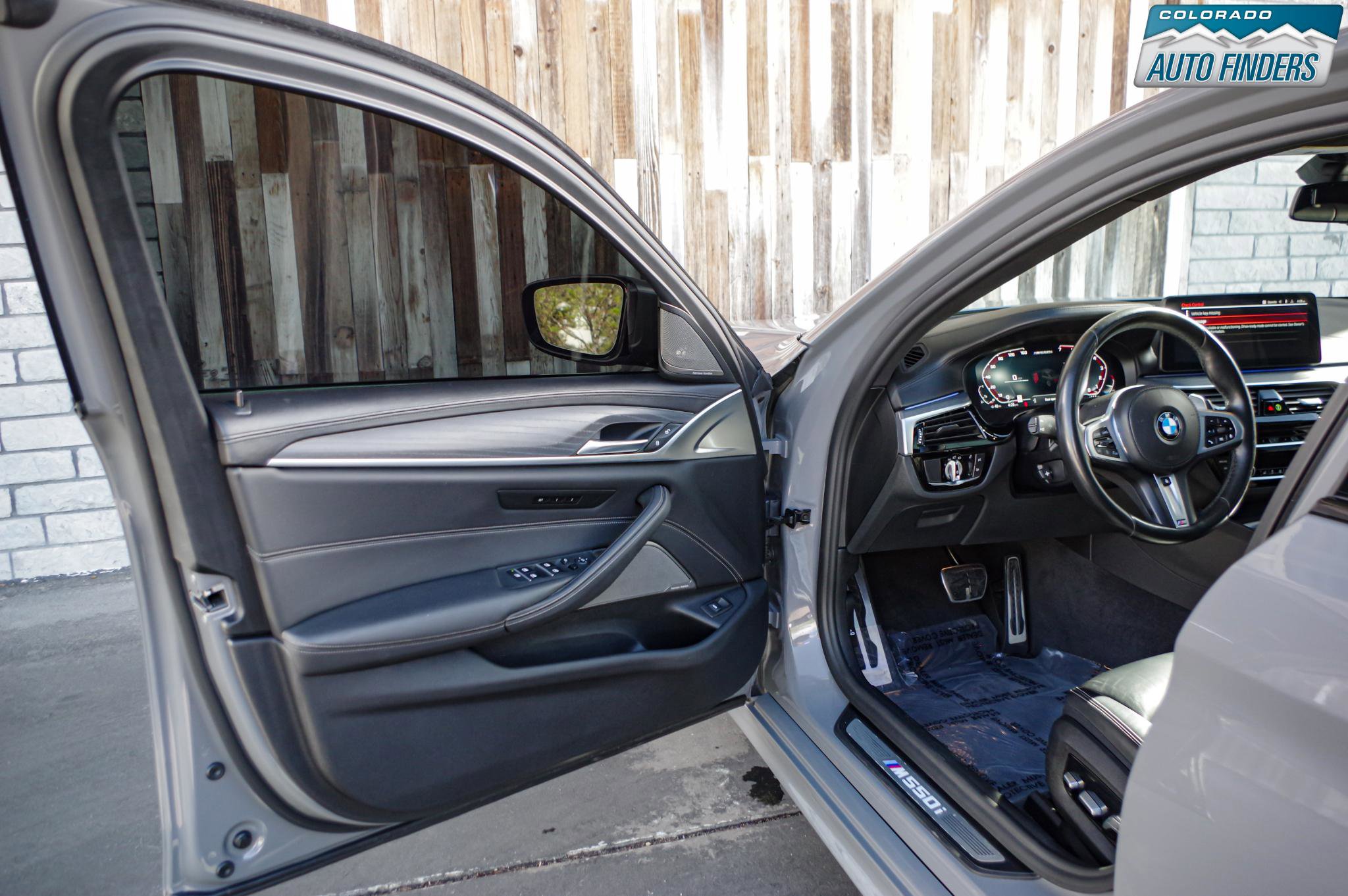 Used 2021 BMW M550i xDrive w/ Premium Package image 10