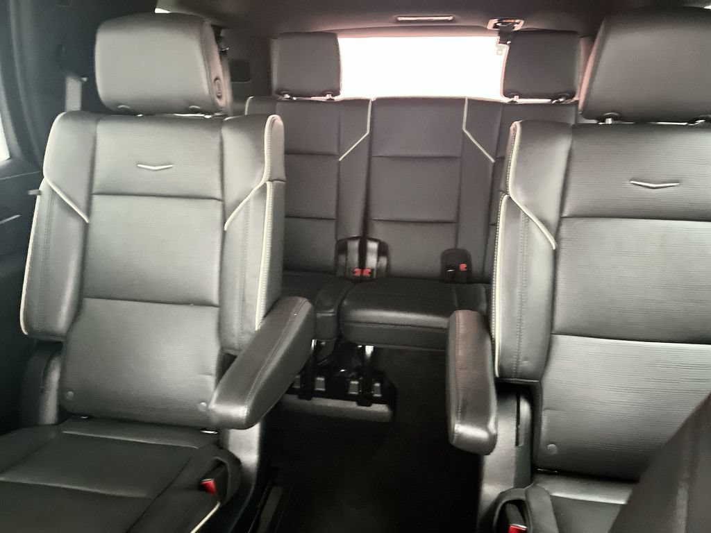 Used 2023 Cadillac Escalade Premium Luxury AWD/4WD image 27