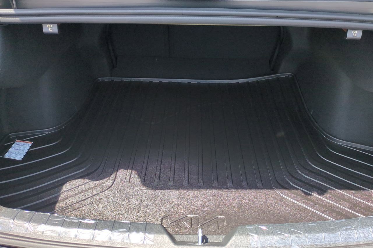 New 2025 Kia K5 LXS image 21