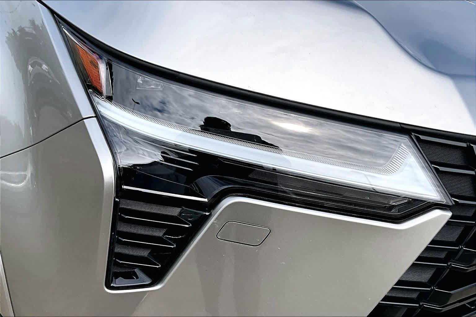 Used 2025 Lexus GX 550 w/ Accessory Package (2T) AWD/4WD image 25