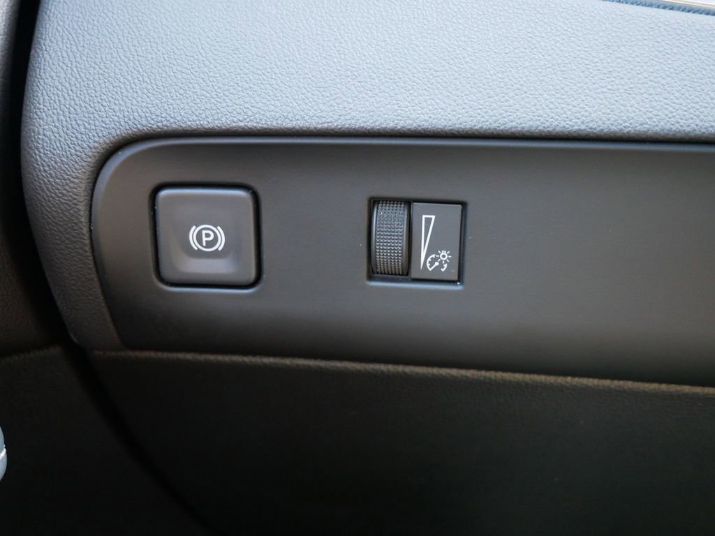 Used 2023 Buick Enclave Essence AWD/4WD image 29