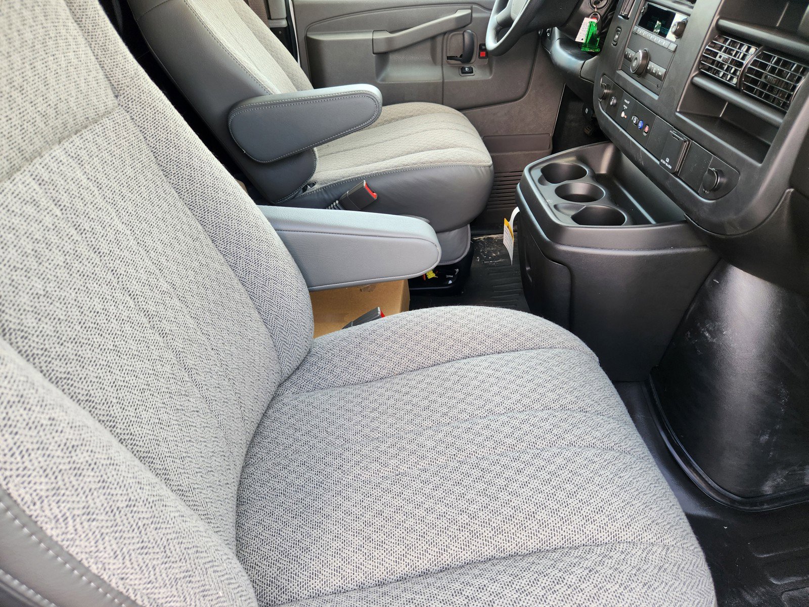 New 2025 GMC Savana 2500 Extended w/ Driver Convenience Package image 10