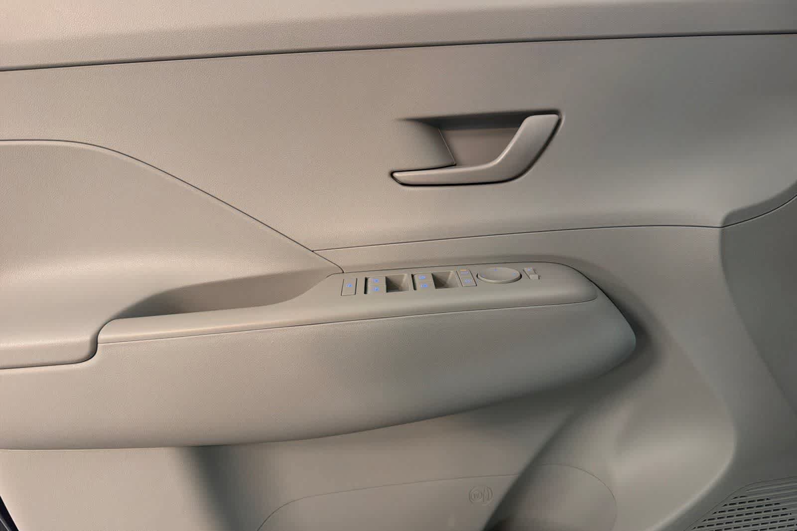 Used 2024 Hyundai Kona SEL FWD image 12