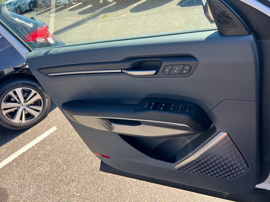 Certified 2026 Kia EV9 Wind AWD/4WD image 17
